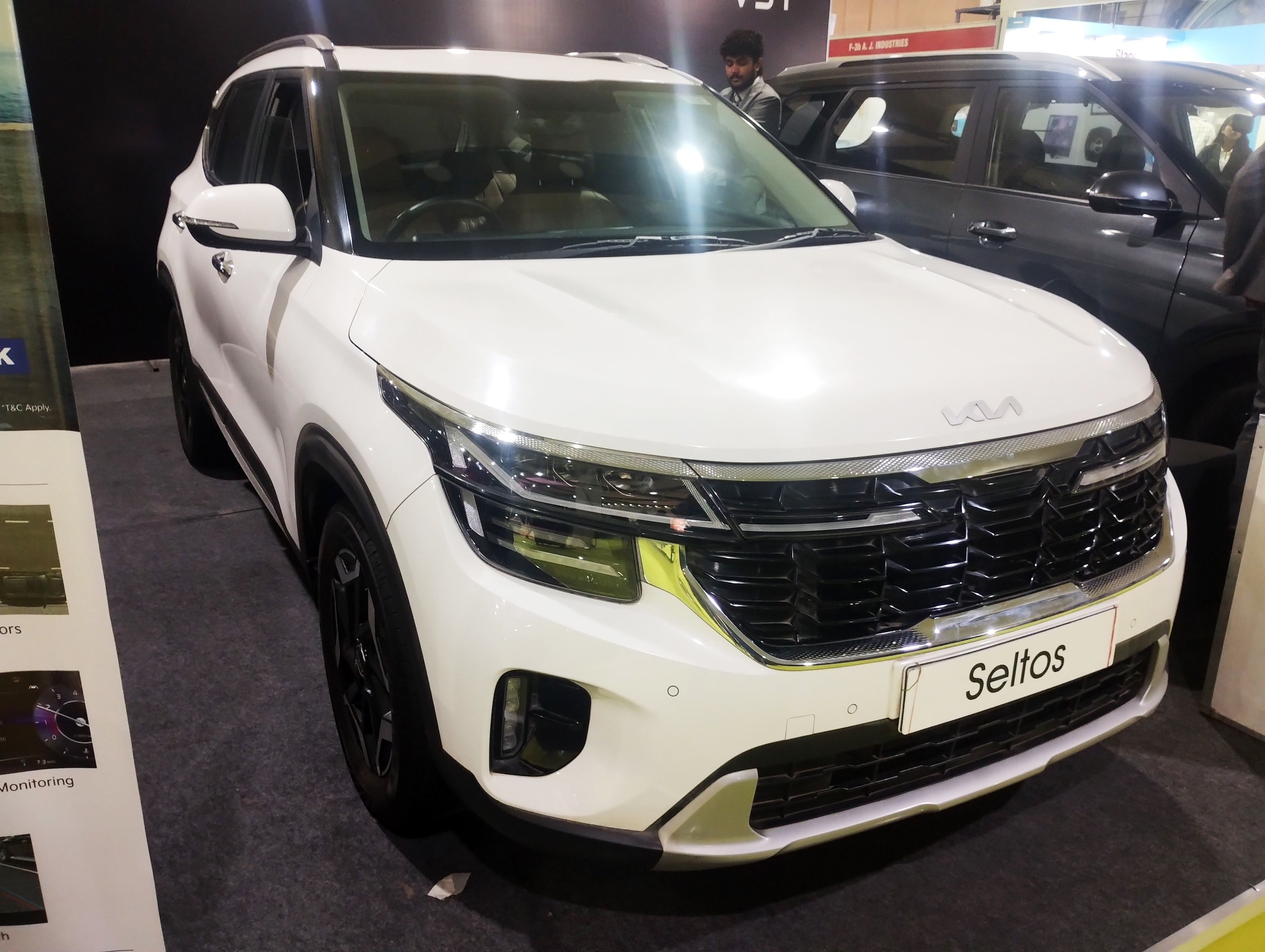 KIA Seltos HTX(a) — view 2